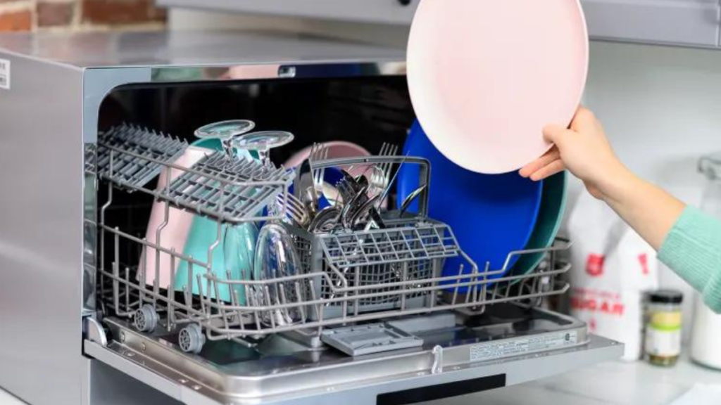 The Best Mini Dishwashers: Cleanliness & Practicality (Fall 2022)